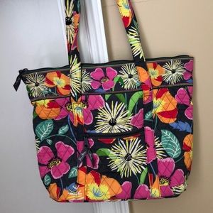 •Vera bradley bag